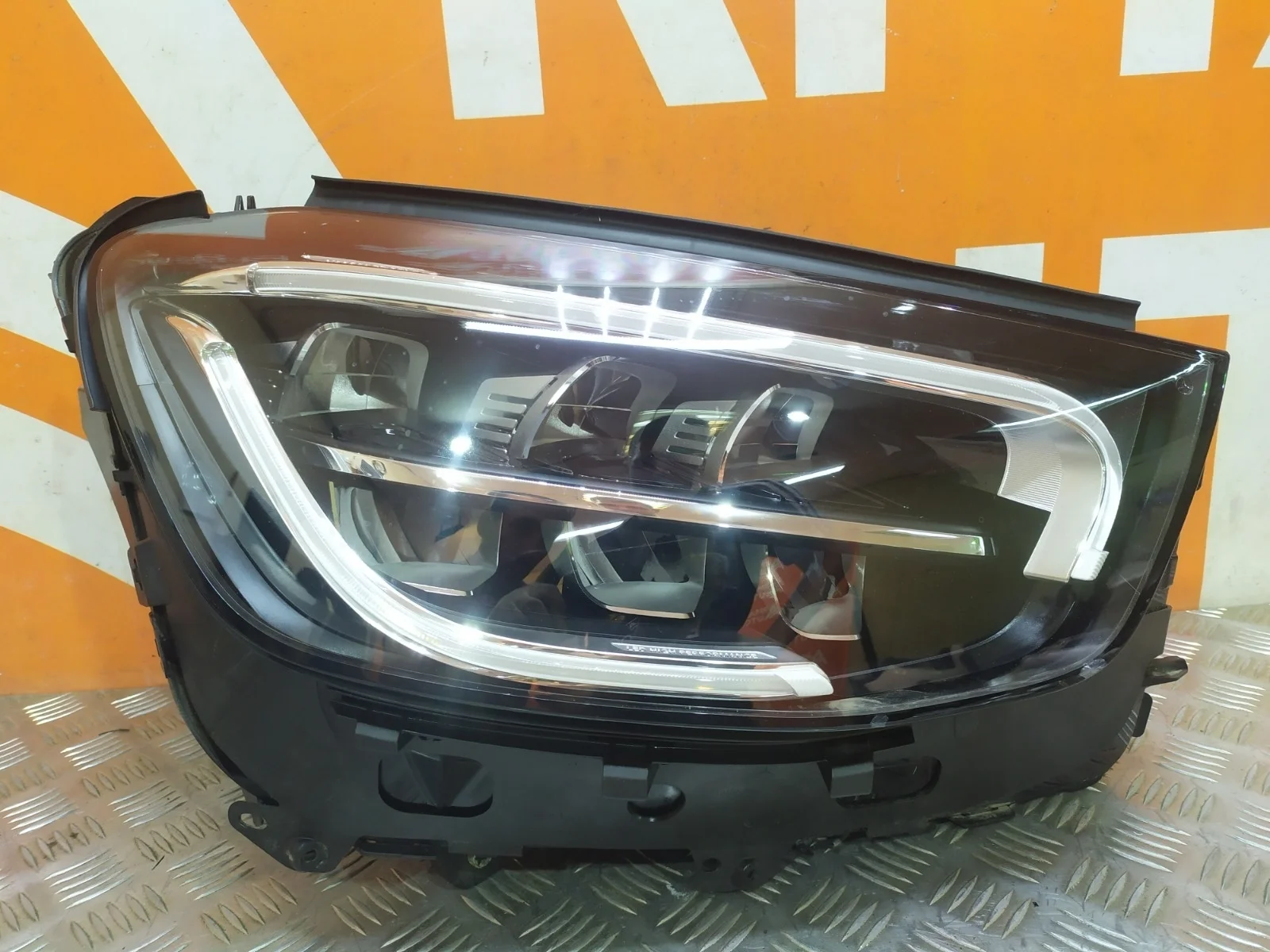 Фара Mercedes GLC-Class 2019-нв X253