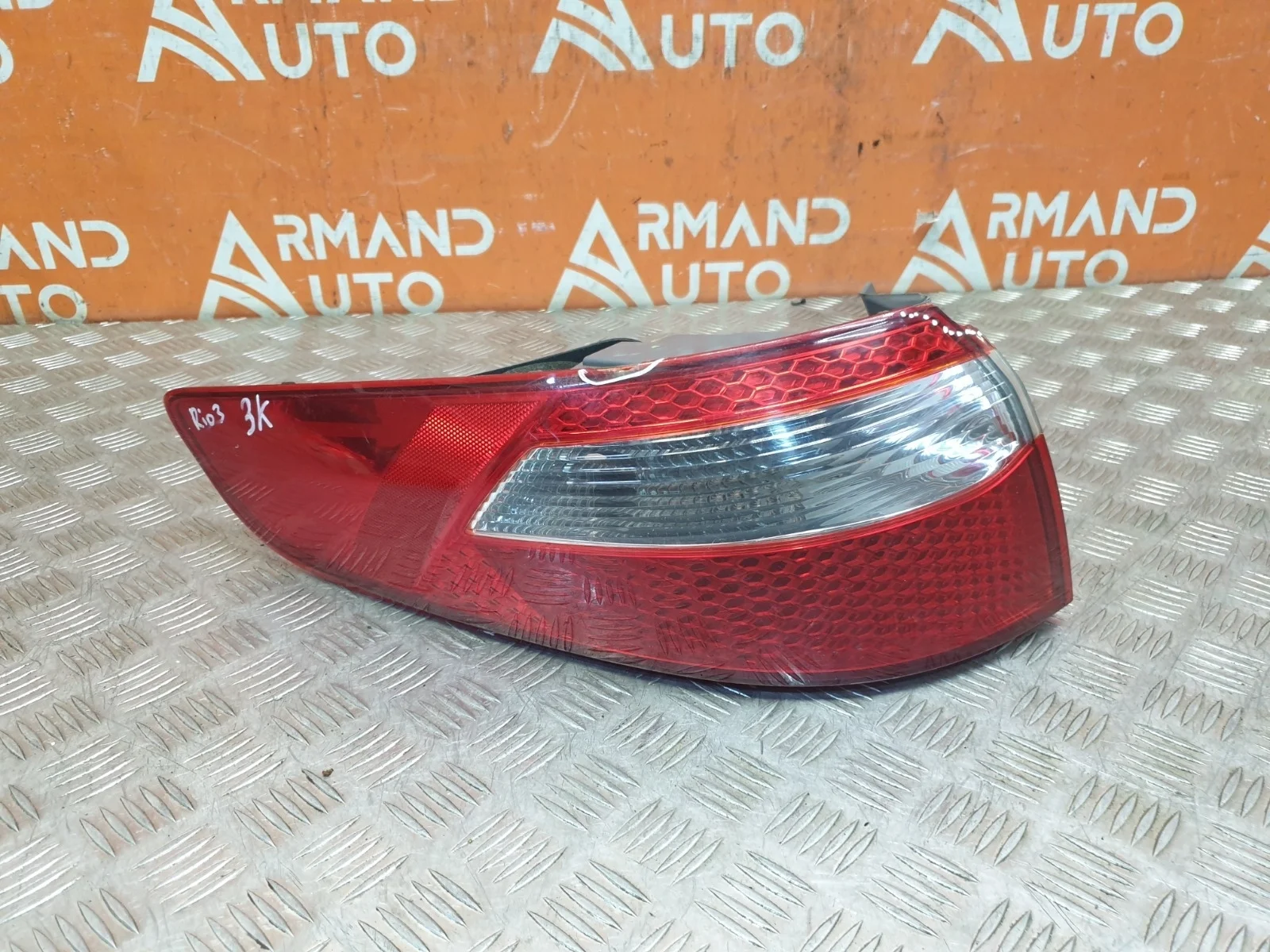 Фонарь внешний KIA Rio 2011-2015 3 QB