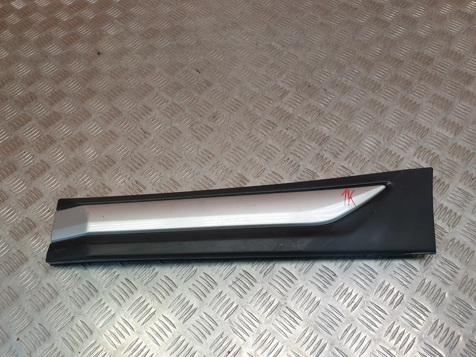 Молдинг двери Mitsubishi Outlander 2015-нв 3