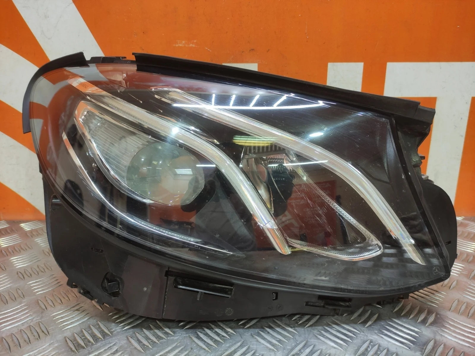 Фара Mercedes -Class 2016-2020 W213, S213, C238