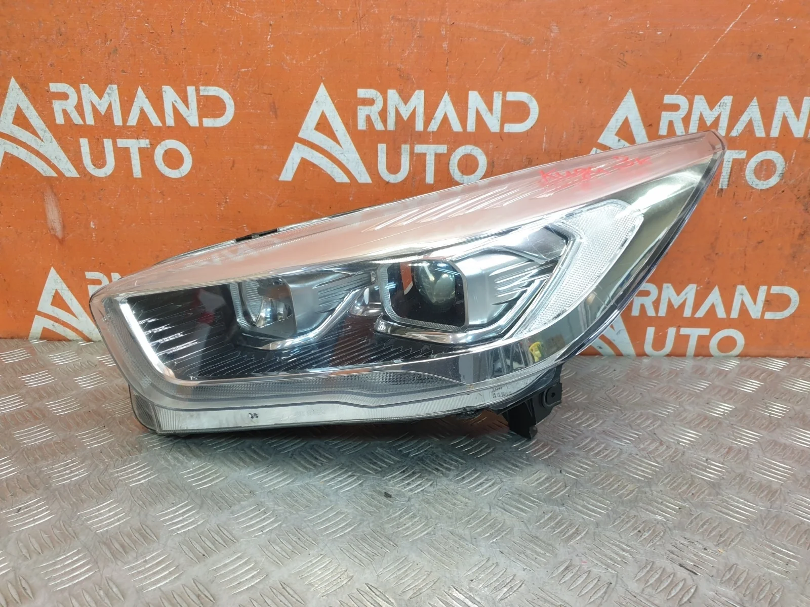 Фара Ford Kuga 2016-2019 CBS