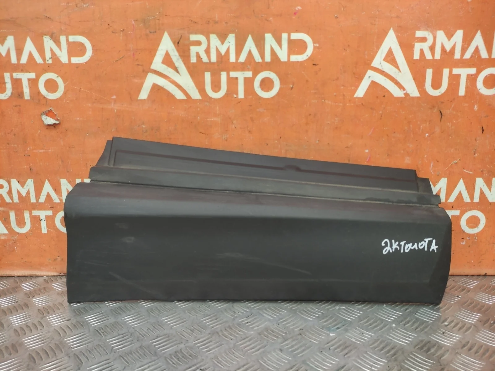 Молдинг двери Toyota RAV4 2015-2019 CA40