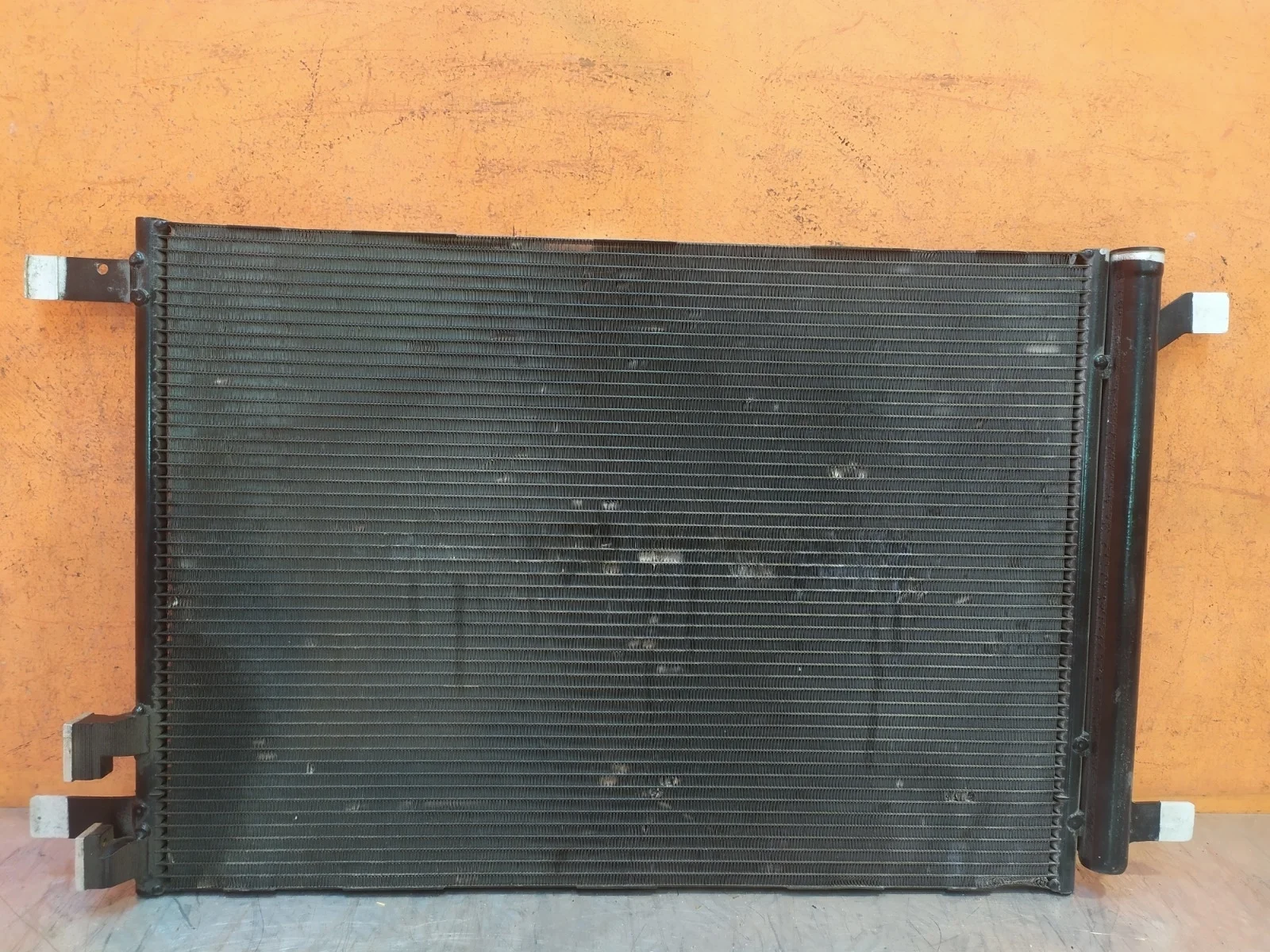 Радиатор кондиционера Audi Q3 2018-нв F3