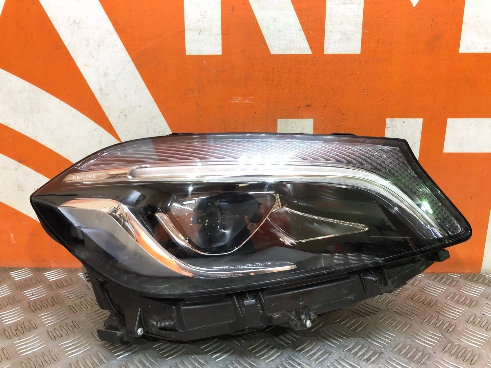 Фара Mercedes A-Class 2015-2018 W176