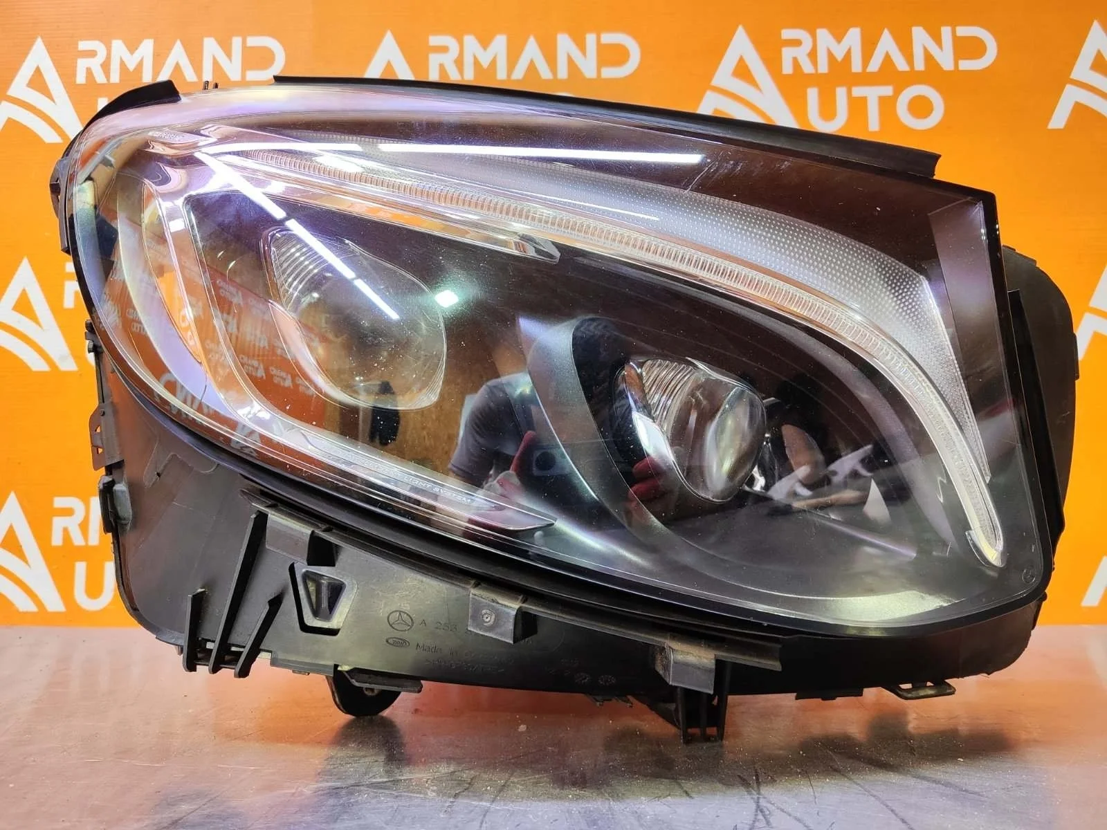 Фара Mercedes GLC-Class 2015-2019 X253