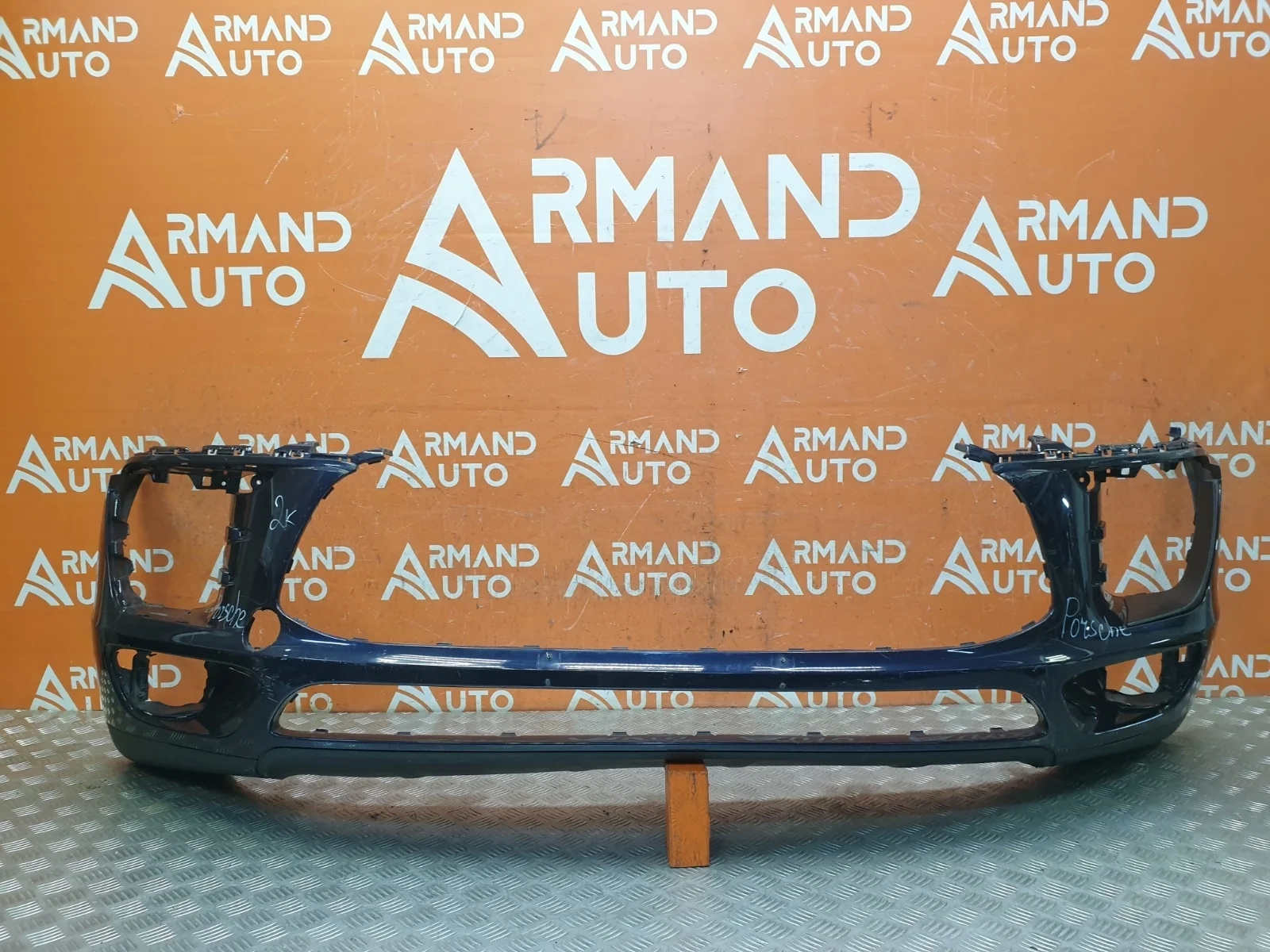 Бампер Porsche Macan 2014-2019 95b