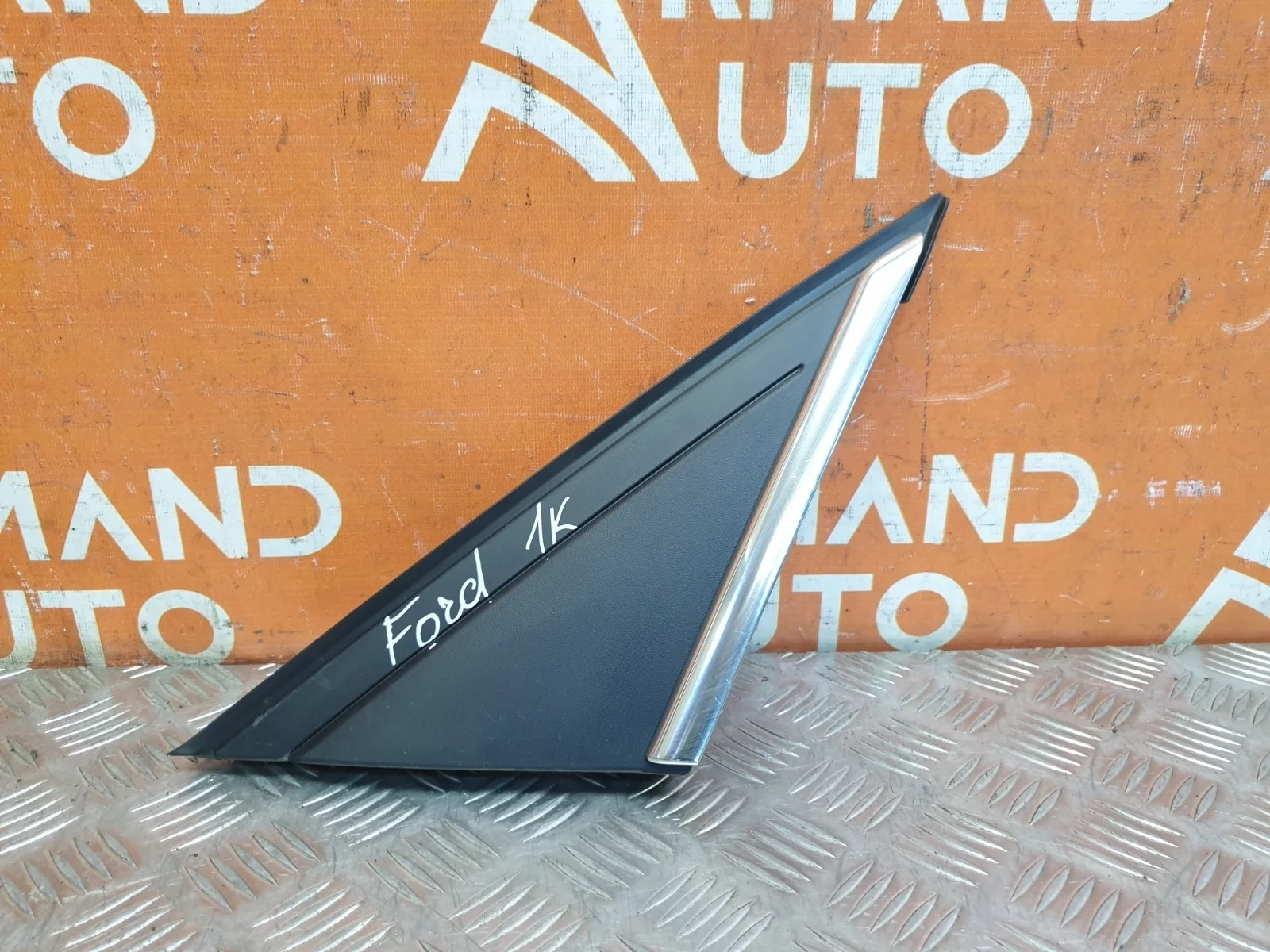 Уголок зеркала ford Focus 2011-2019 3