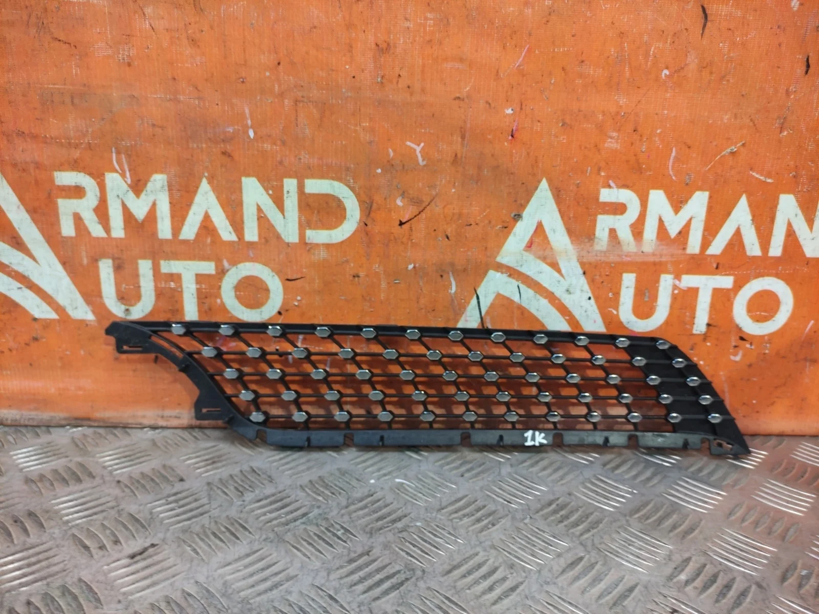 Накладка решетки радиатора верхняя Mercedes CLA-Class 2019-нв C118