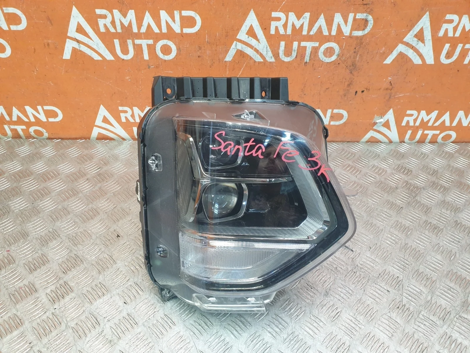 Фара Hyundai Santa Fe 2018-2021 4 TM