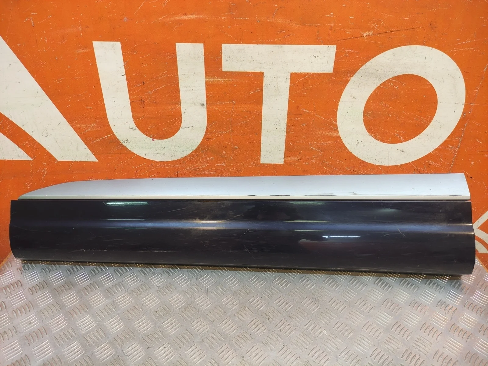 Молдинг двери Audi Q7 2015-2020 4M