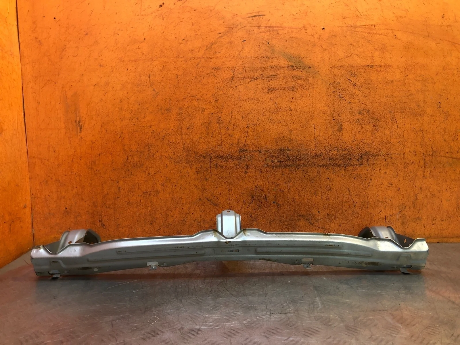 Усилитель бампера Mitsubishi Pajero Sport 2015-2021 3