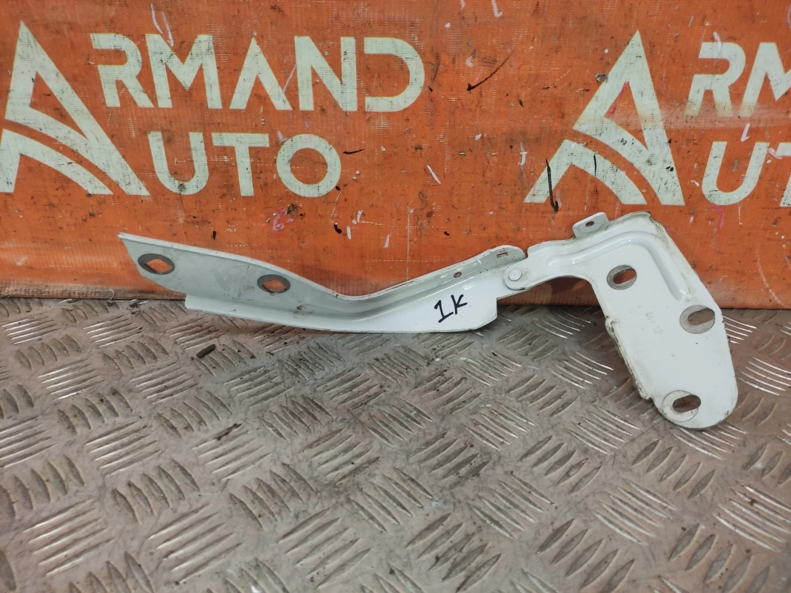 Петля капота Porsche Cayenne 2010-2014 958