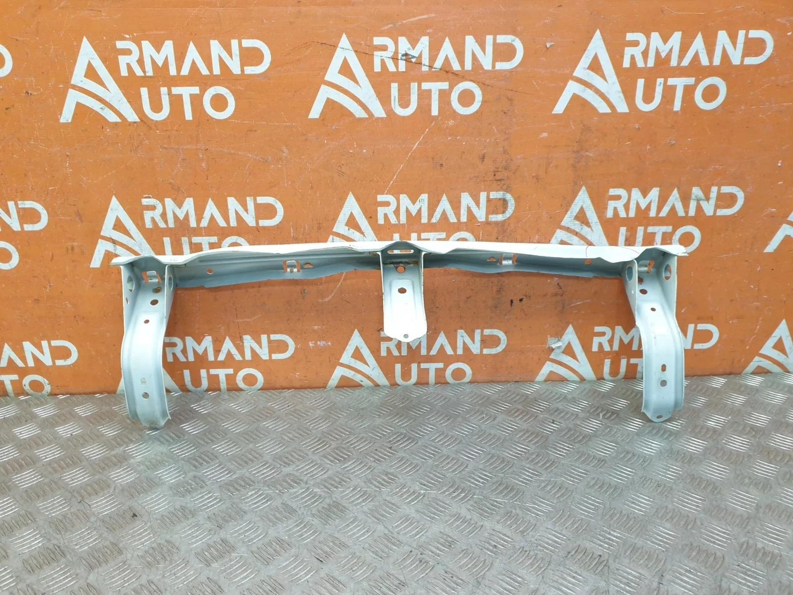 Усилитель бампера Mitsubishi Pajero Sport 2015-2021 3