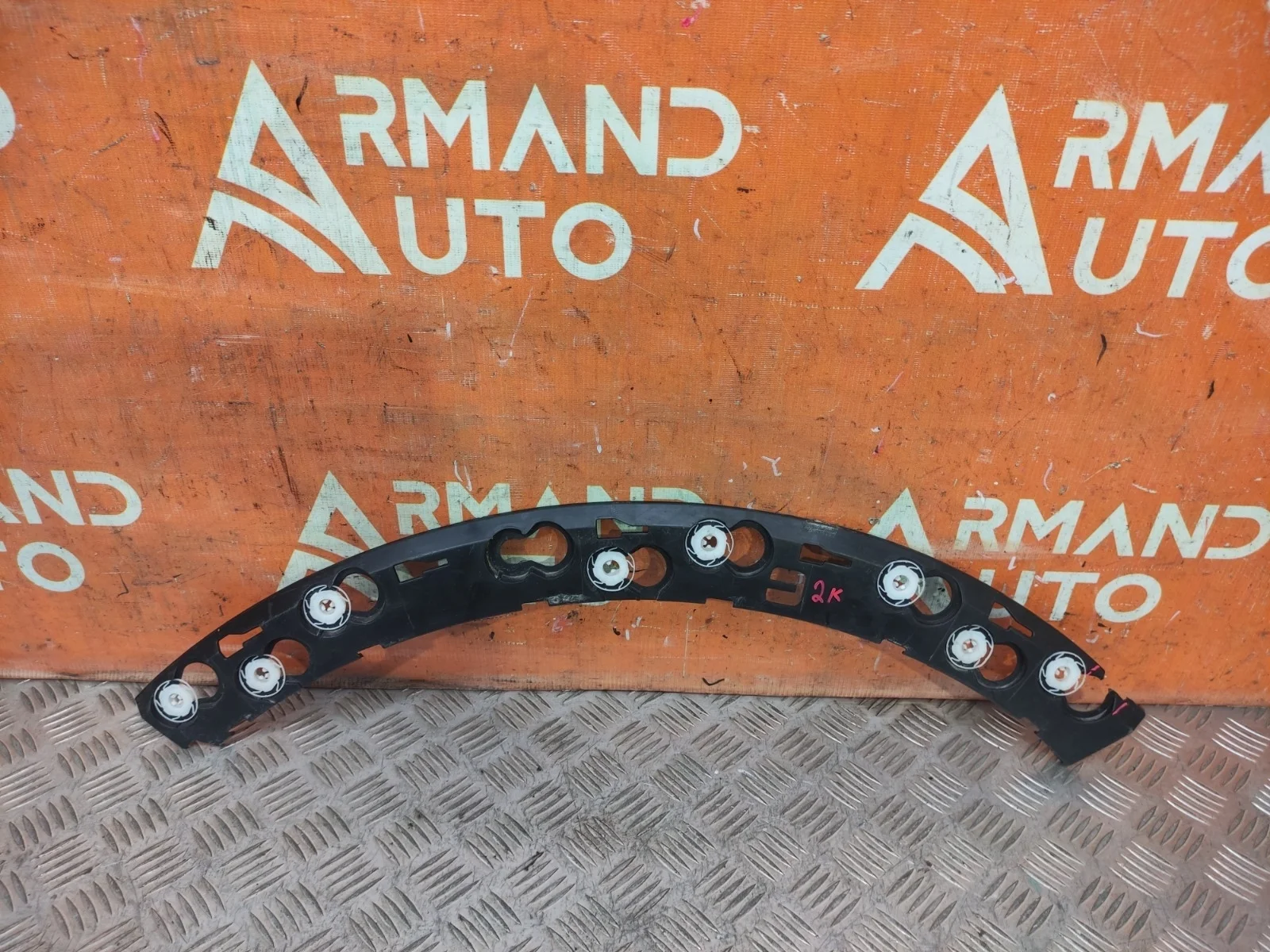 Кронштейн расширителя крыла Renault Kaptur 2016-нв