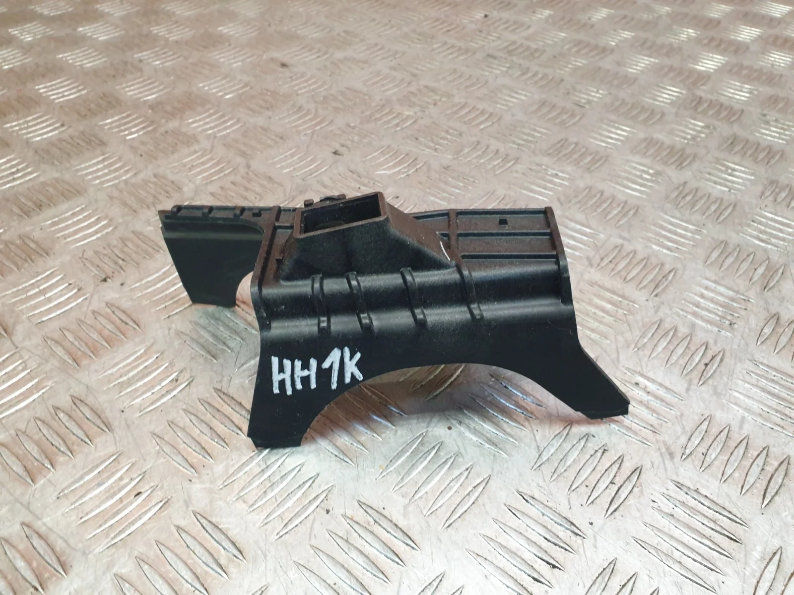 Кронштейн фонаря внутреннего Mercedes GLS-Class 2019-нв X167