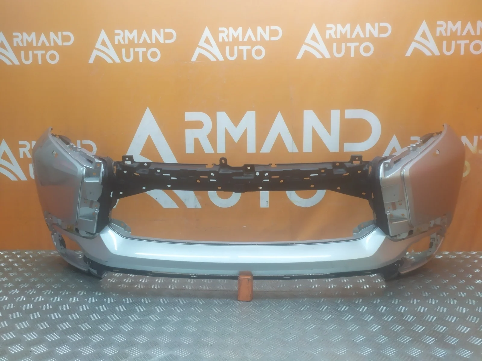 Бампер Mitsubishi Pajero Sport 2015-2021 3