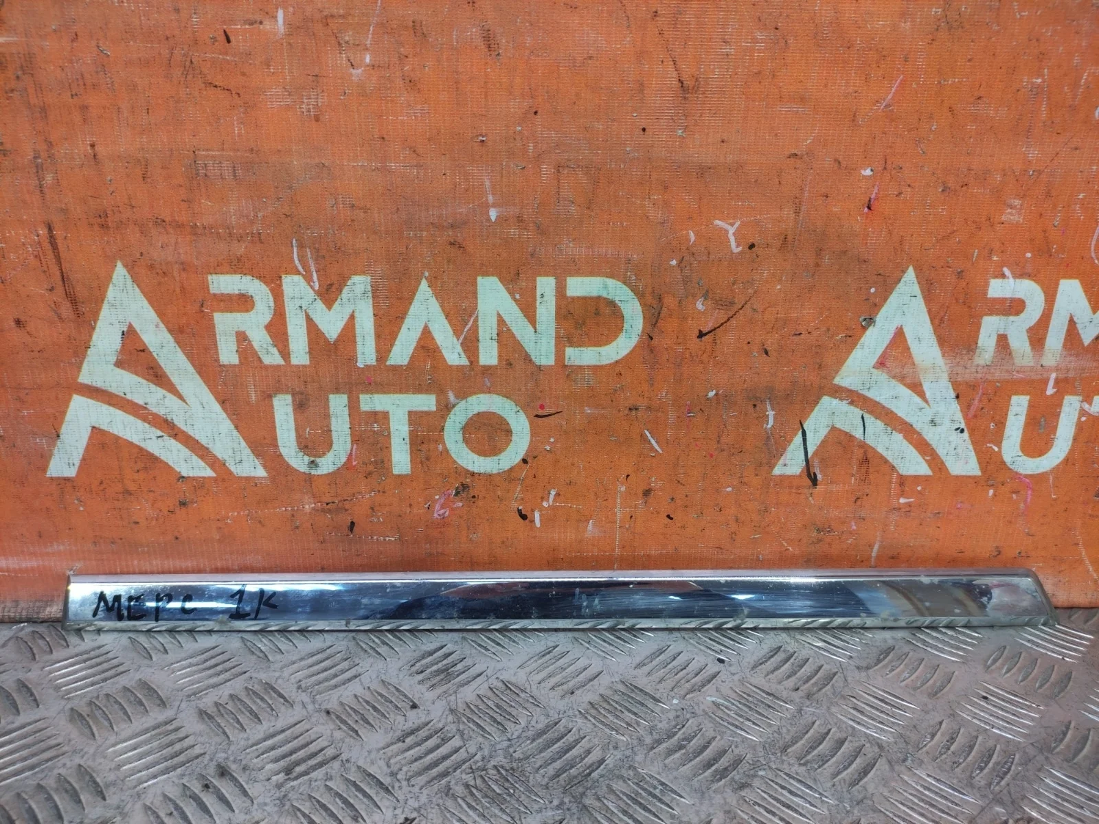 Молдинг двери Mercedes GLK-Class 2008-2015 X204