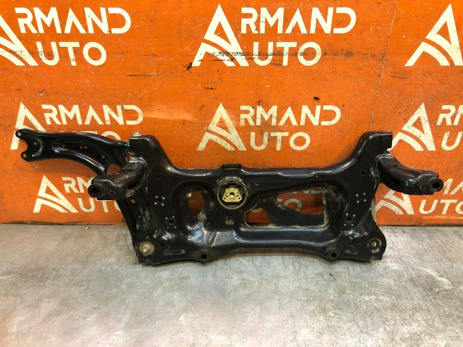 Подрамник Audi Q3 2018-нв F3