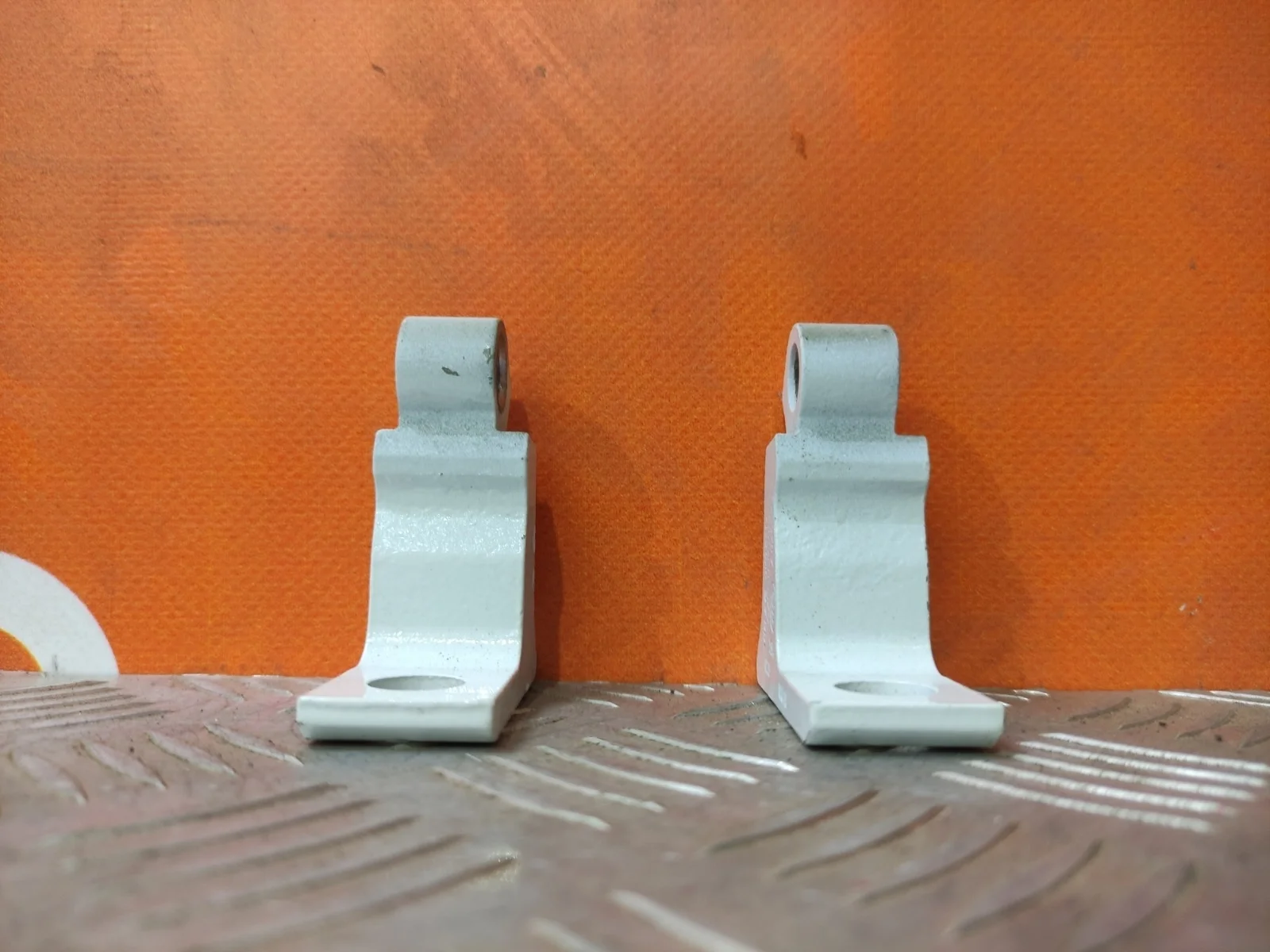 Петля двери верхняя Volkswagen Polo 2020-нв 6