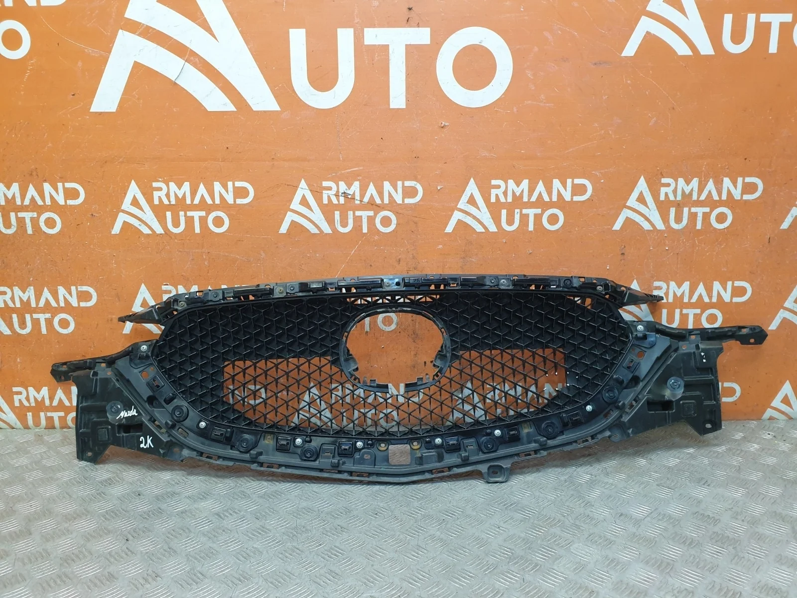 Решетка радиатора Mazda CX-5 2017-нв