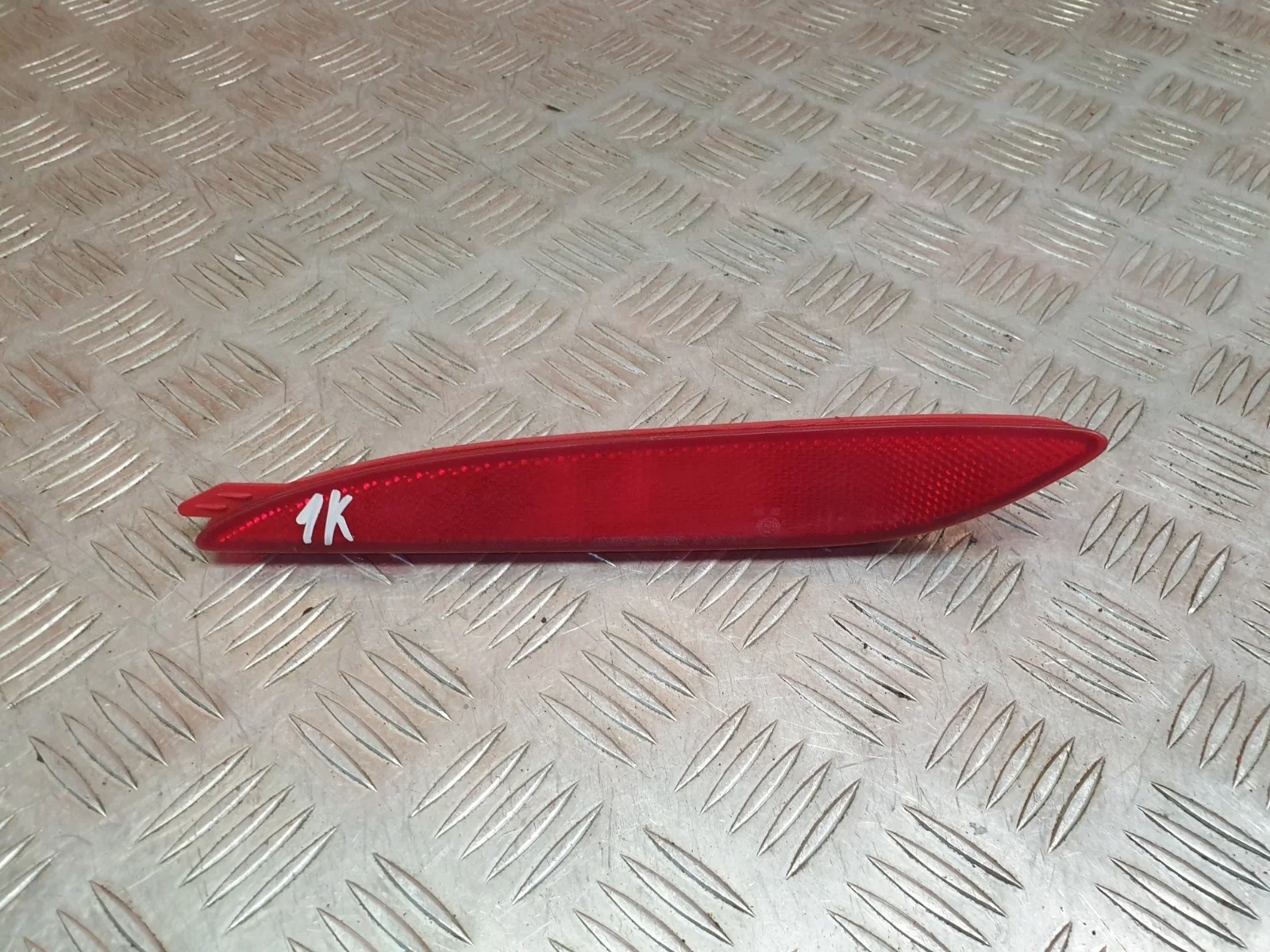 Отражатель Hyundai ELANTRA 2010-2014 5 MD