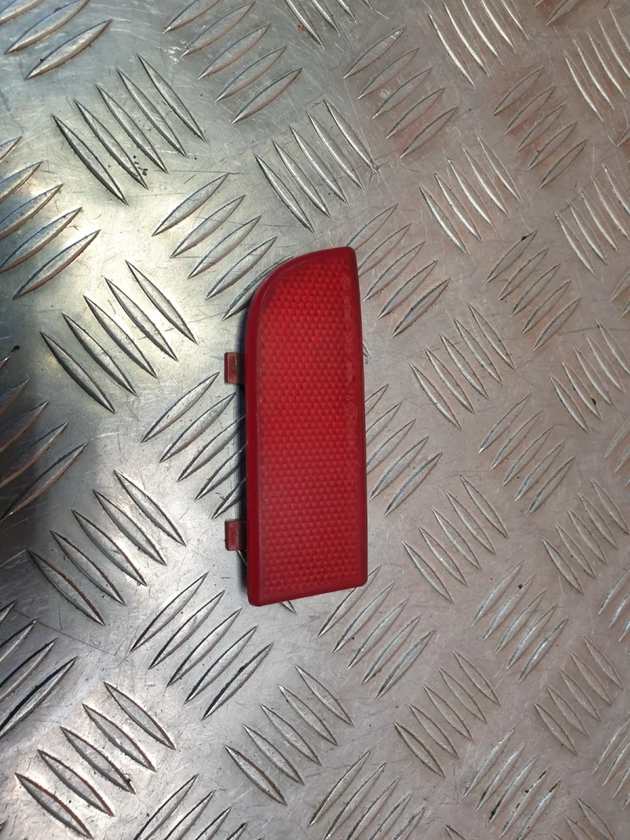 Отражатель Mercedes V-Class 2003-2014 W639