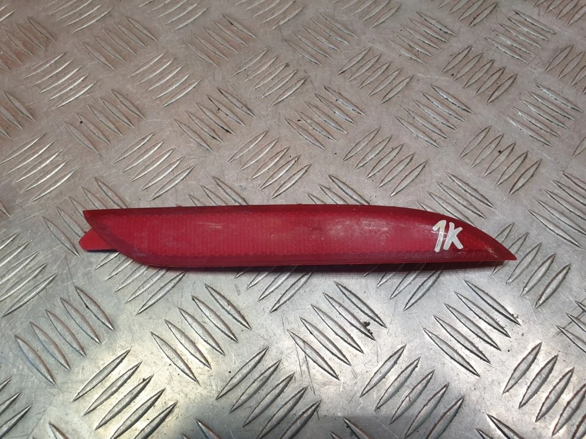 Отражатель KIA Ceed 2012-2018 JD