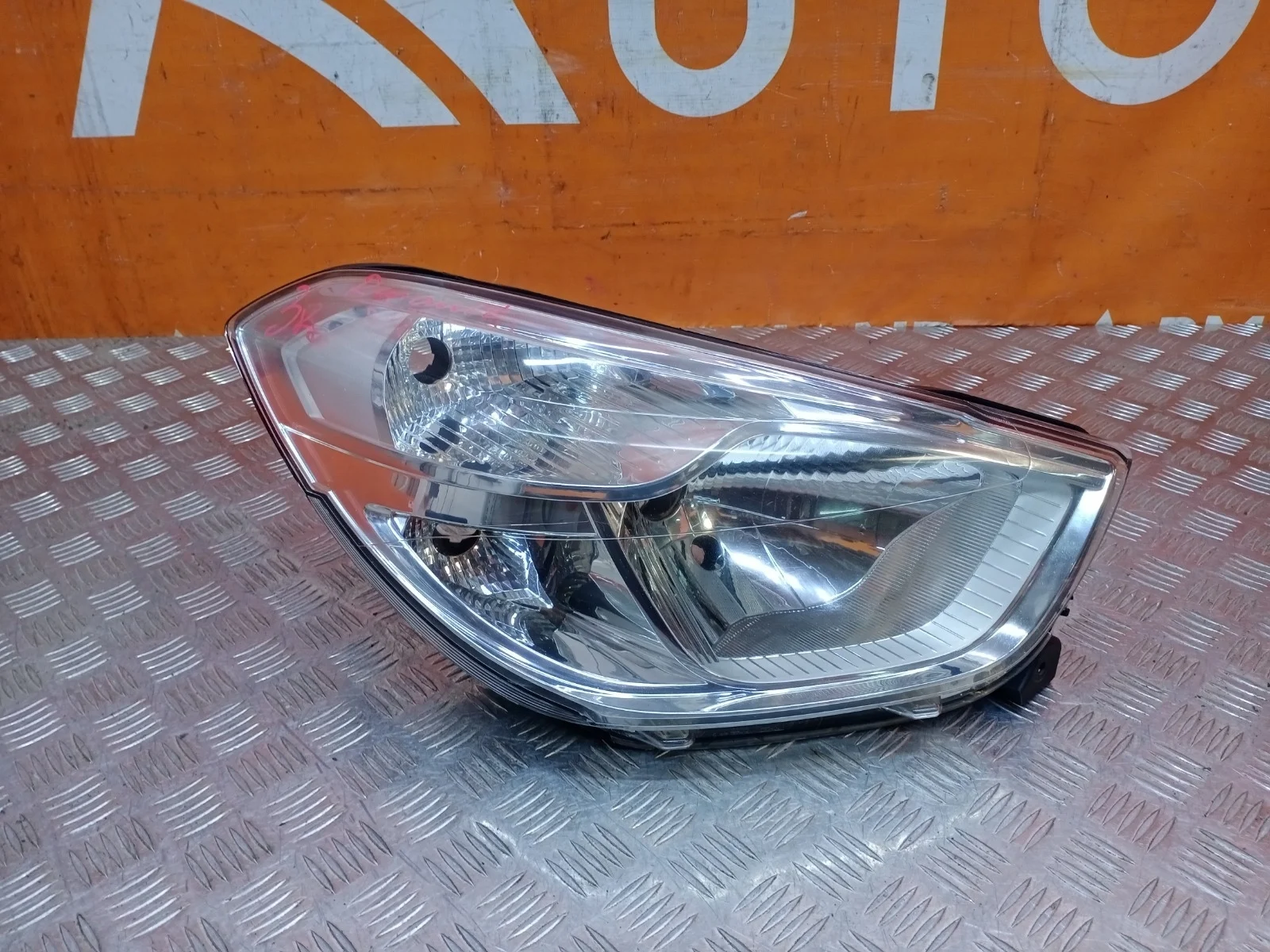 Фара Renault Dokker 2012-нв