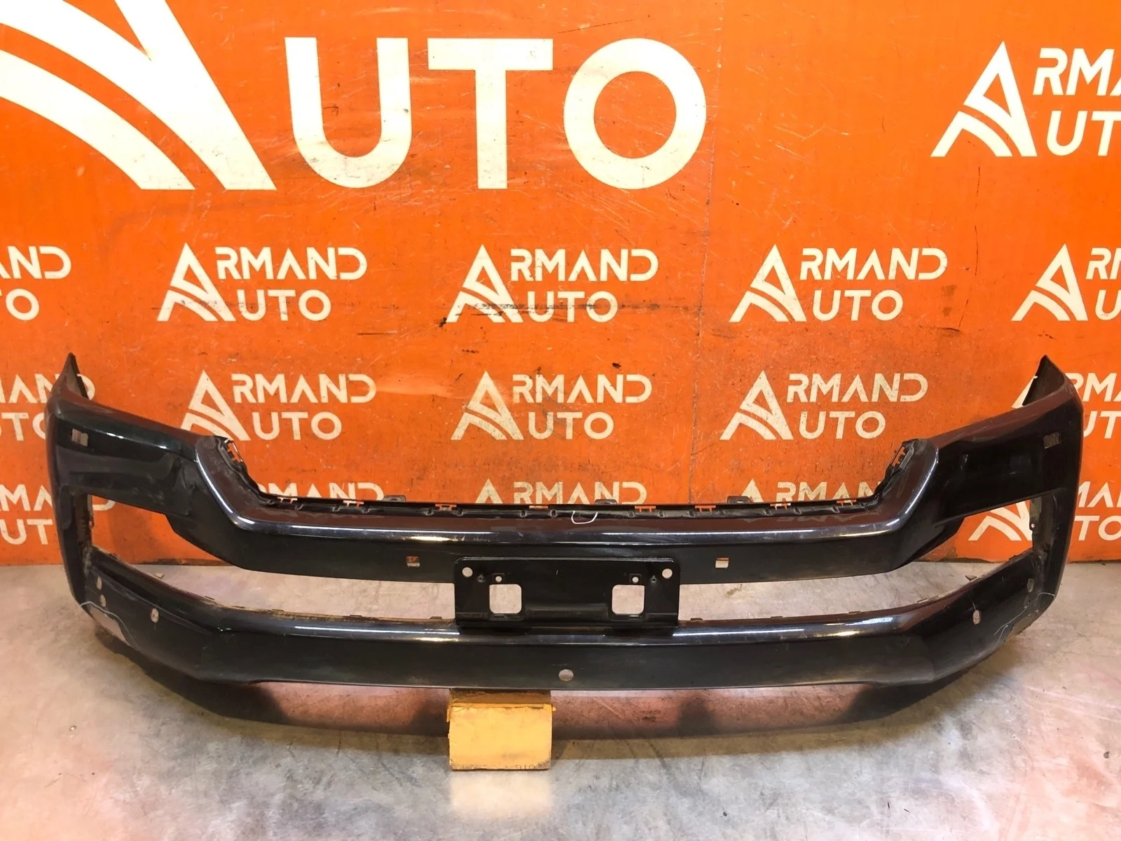Бампер Toyota Land Cruiser 2015-2021 200
