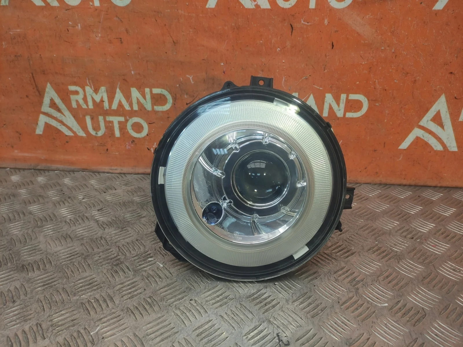 Фара Mercedes G-Class 2006-2018 W463