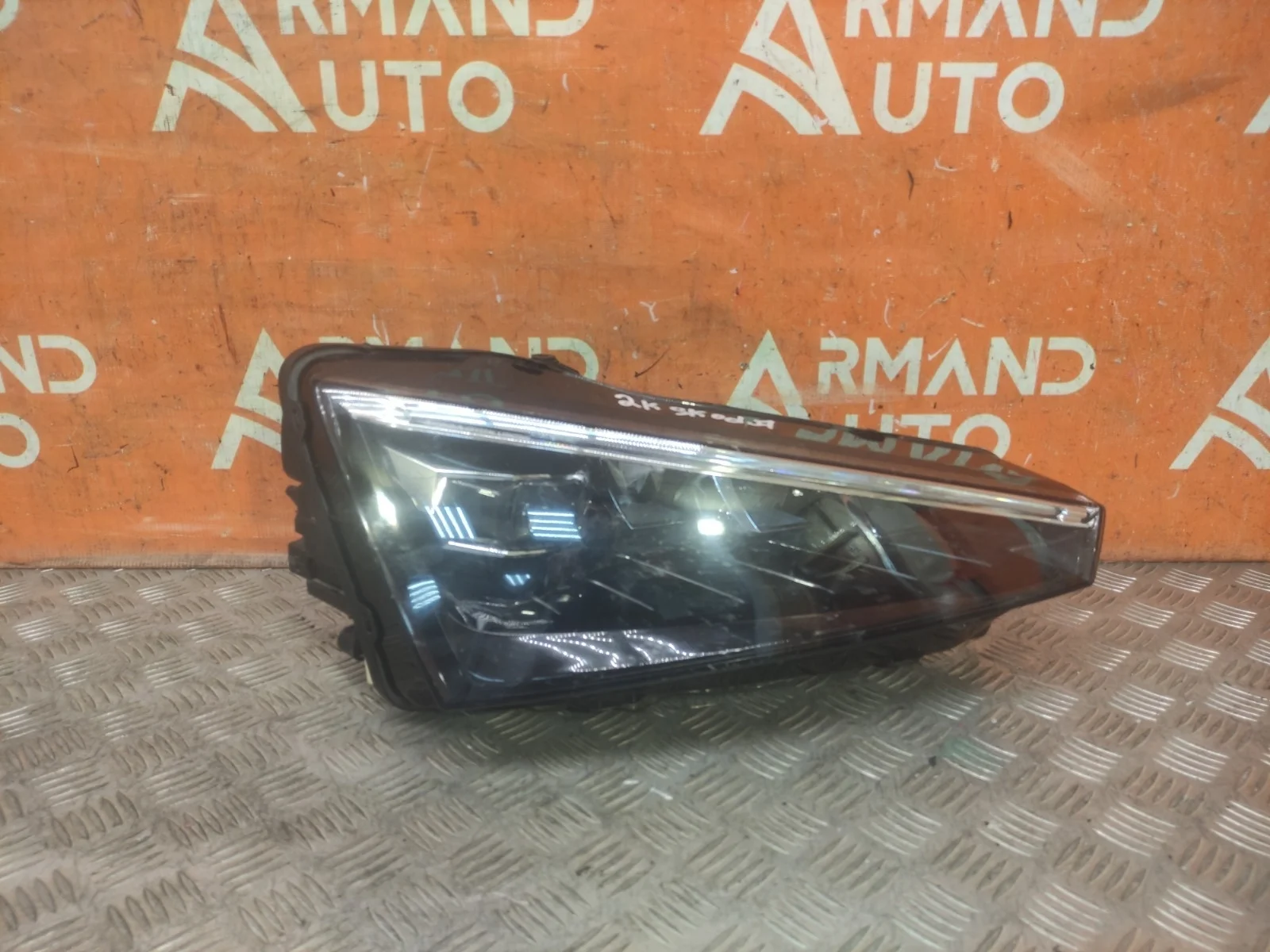 Фара Skoda Rapid 2020-нв