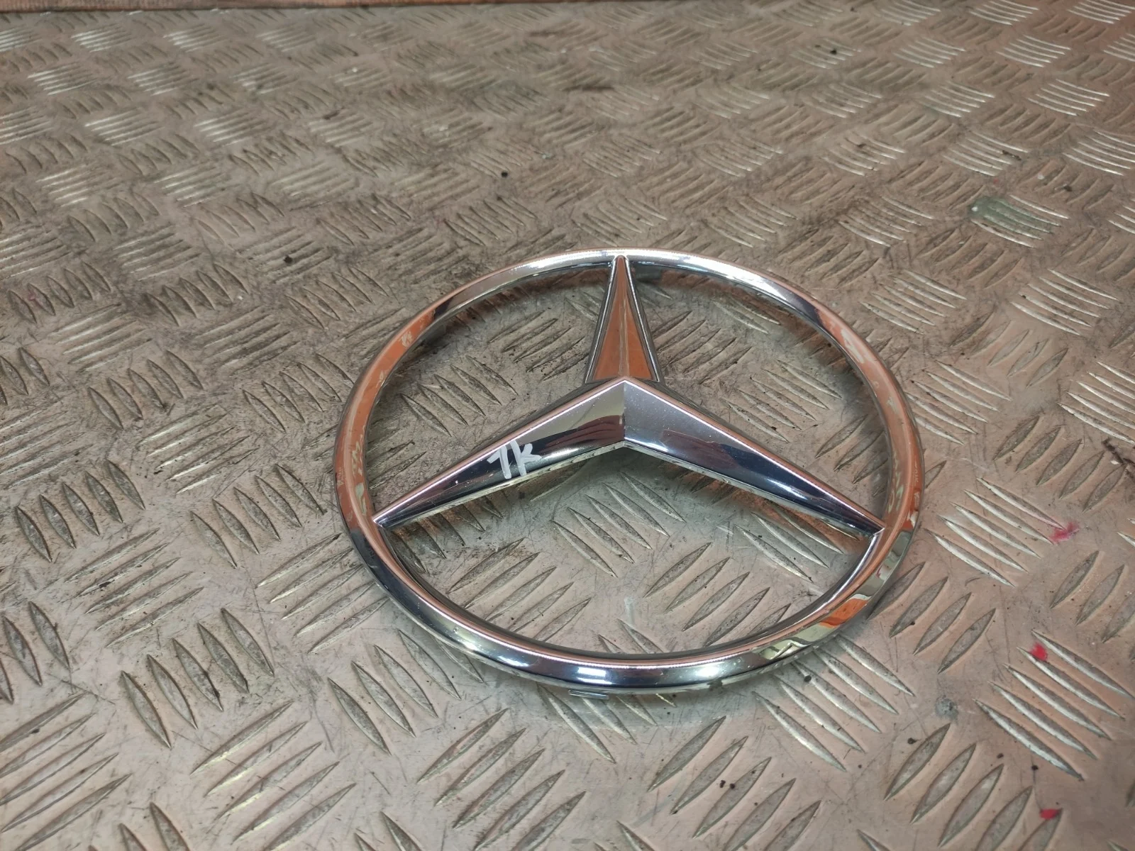 Эмблема Mercedes GL GLS-Class 2015-2019 X166