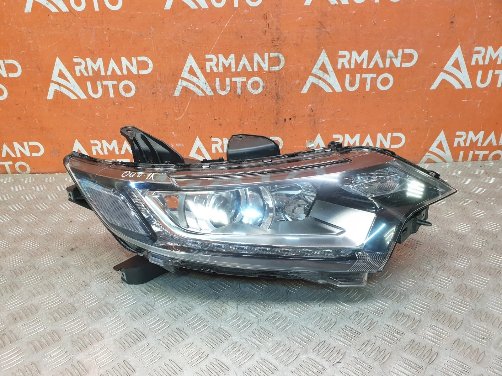 Фара Mitsubishi Outlander 2015-нв 3