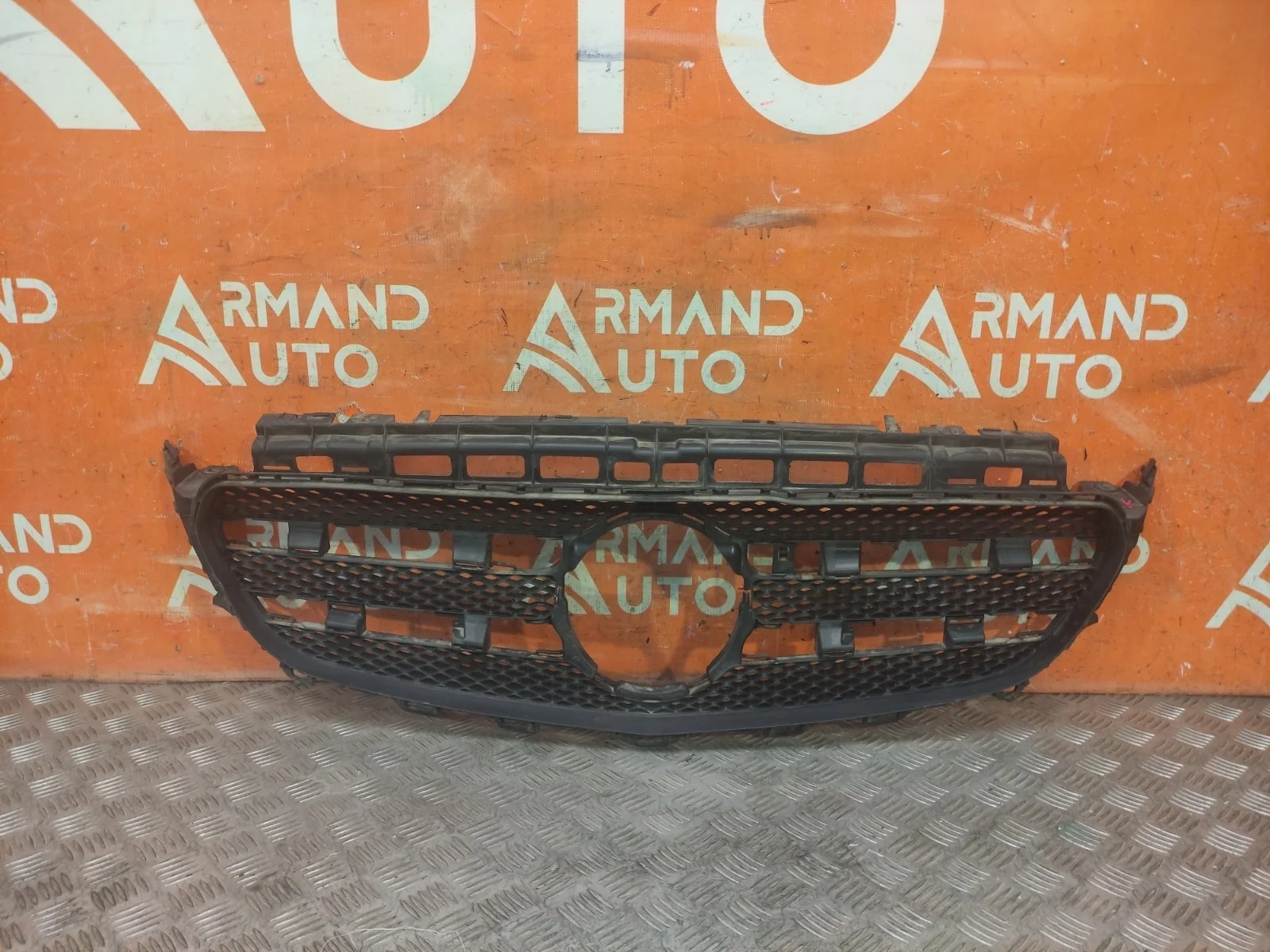 Решетка радиатора Mercedes -Class 2016-2020 W213, S213