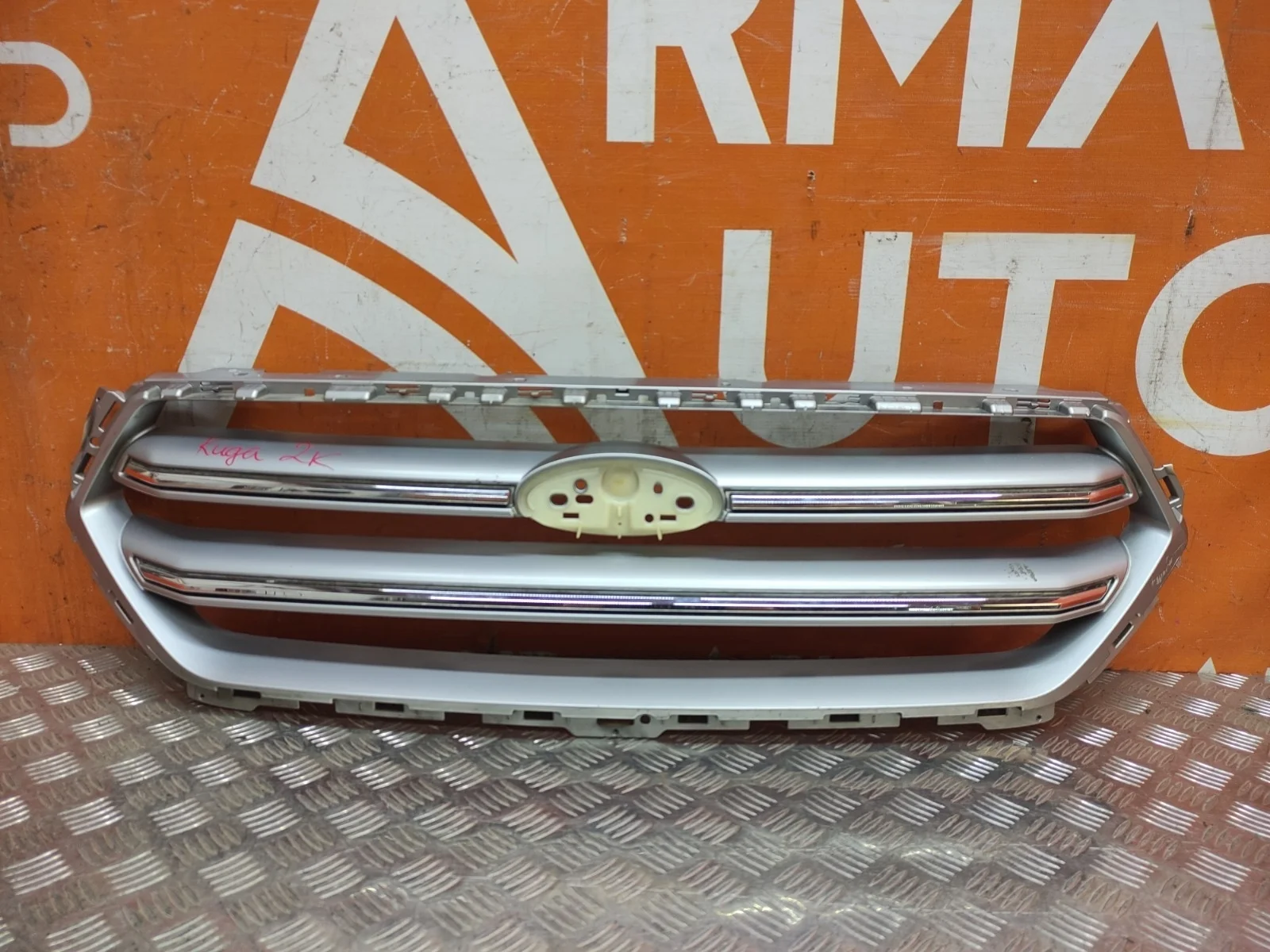 Решетка радиатора Ford Kuga 2016-2019 CBS