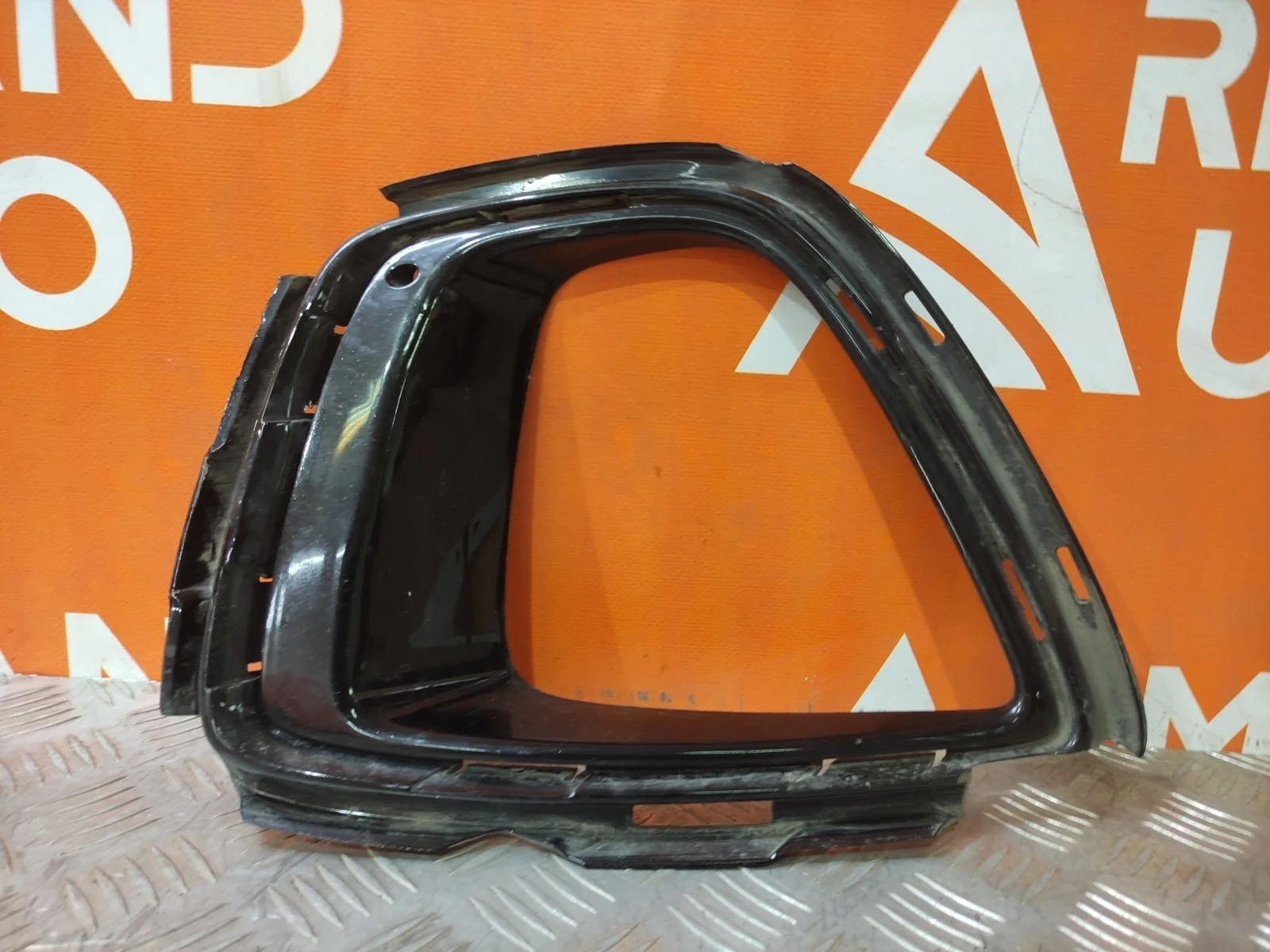 Окантовка птф Kia Sorento 2014-2017 3 Prime UM