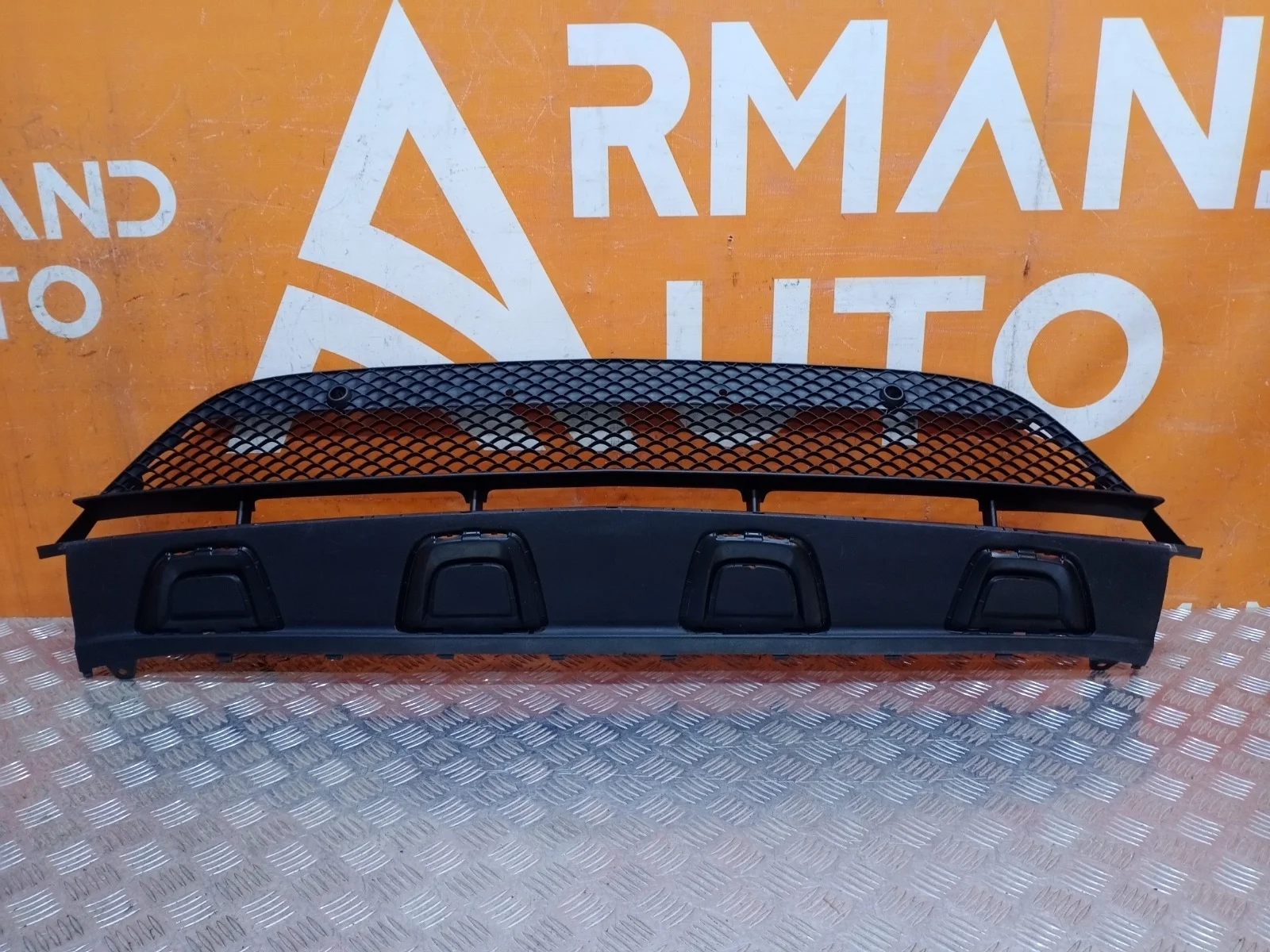 Решетка бампера Mercedes GLC-Class 2015-2019 X253