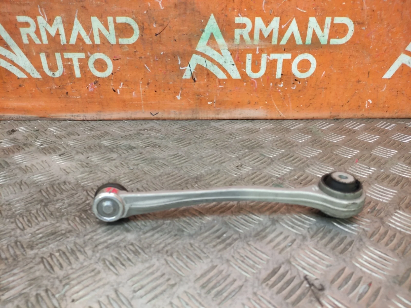 Рычаг подвески верхний Audi A4 2015-нв B9