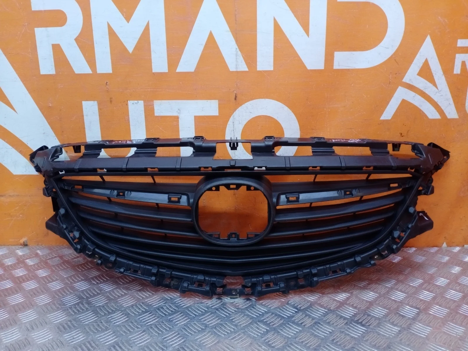 Решетка радиатора Mazda 6 2012-2018 3 GJ