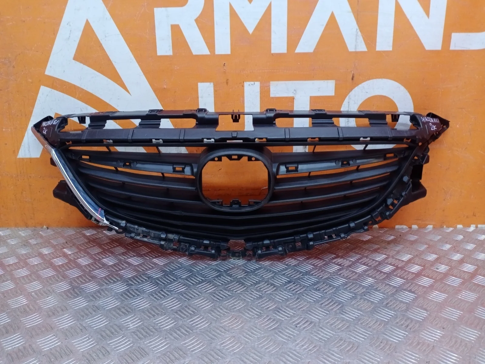 Решетка радиатора Mazda 6 2012-2018 3 GJ