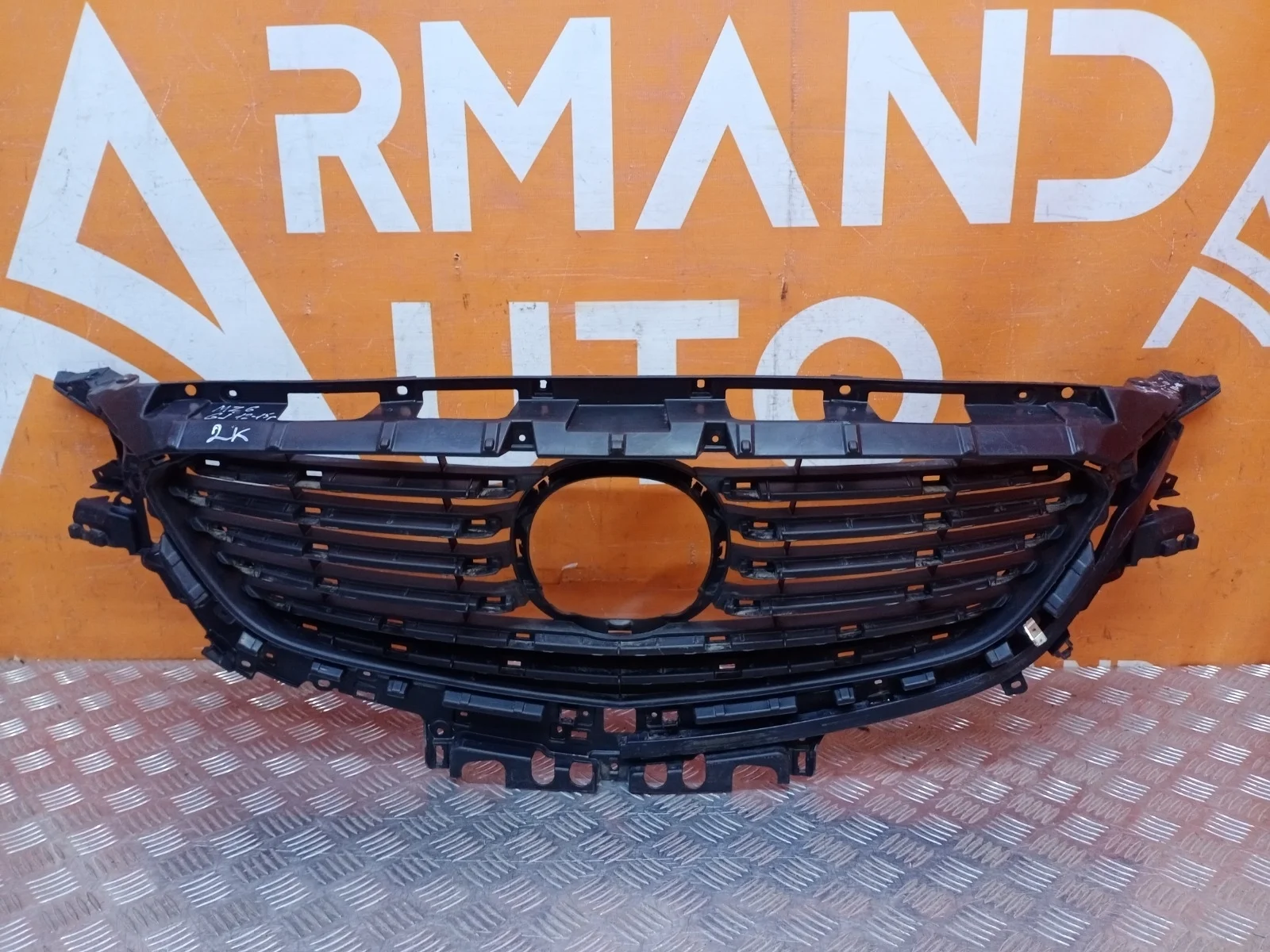 Решетка радиатора Mazda 6 2015-2018 3 GJ