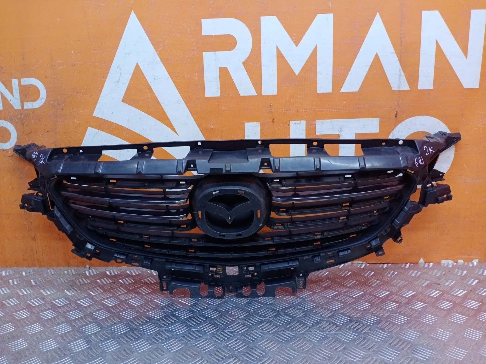 Решетка радиатора Mazda 6 2015-2018 3 GJ