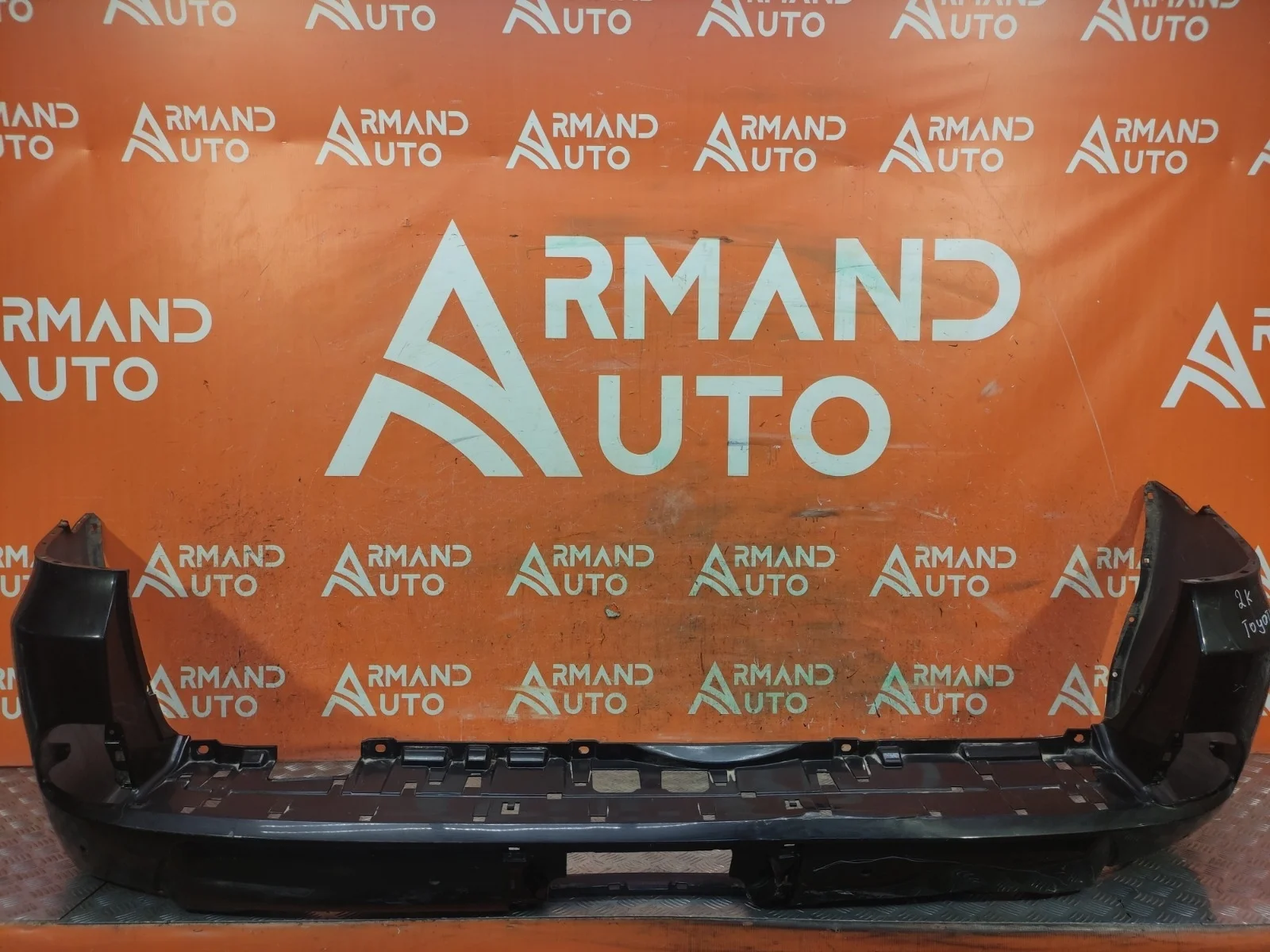 Бампер Lexus LX 2015-2023 URJ200