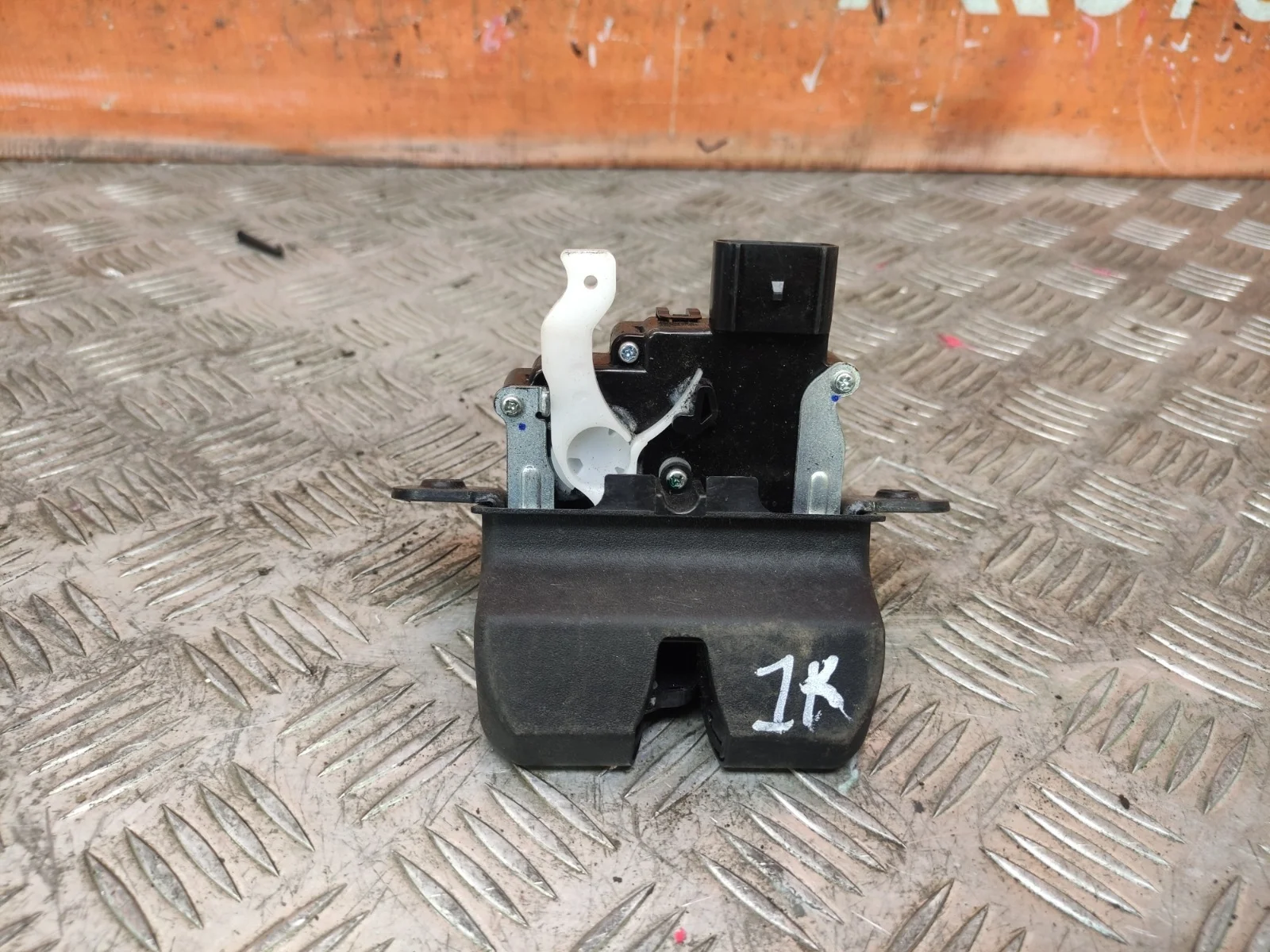 Замок двери багажника Kia Sportage 2016-2022 4 QL