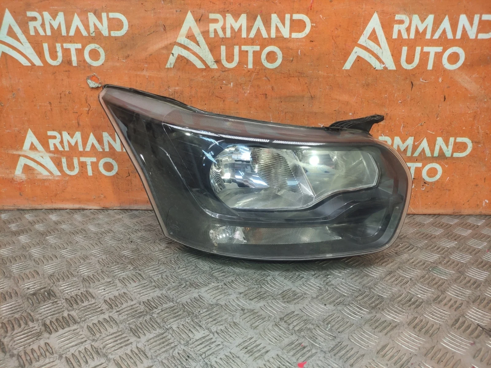 Фара Ford Transit 2014-нв 7 TTG