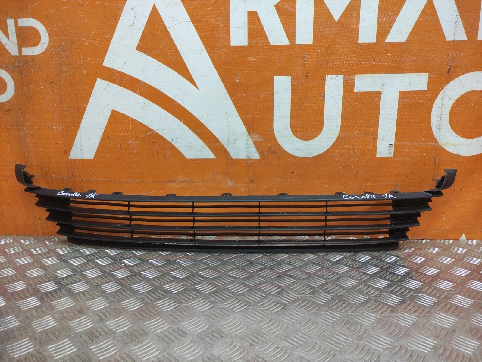 Решетка бампера Toyota Corolla 2015-2019 11 E160 E170 E180