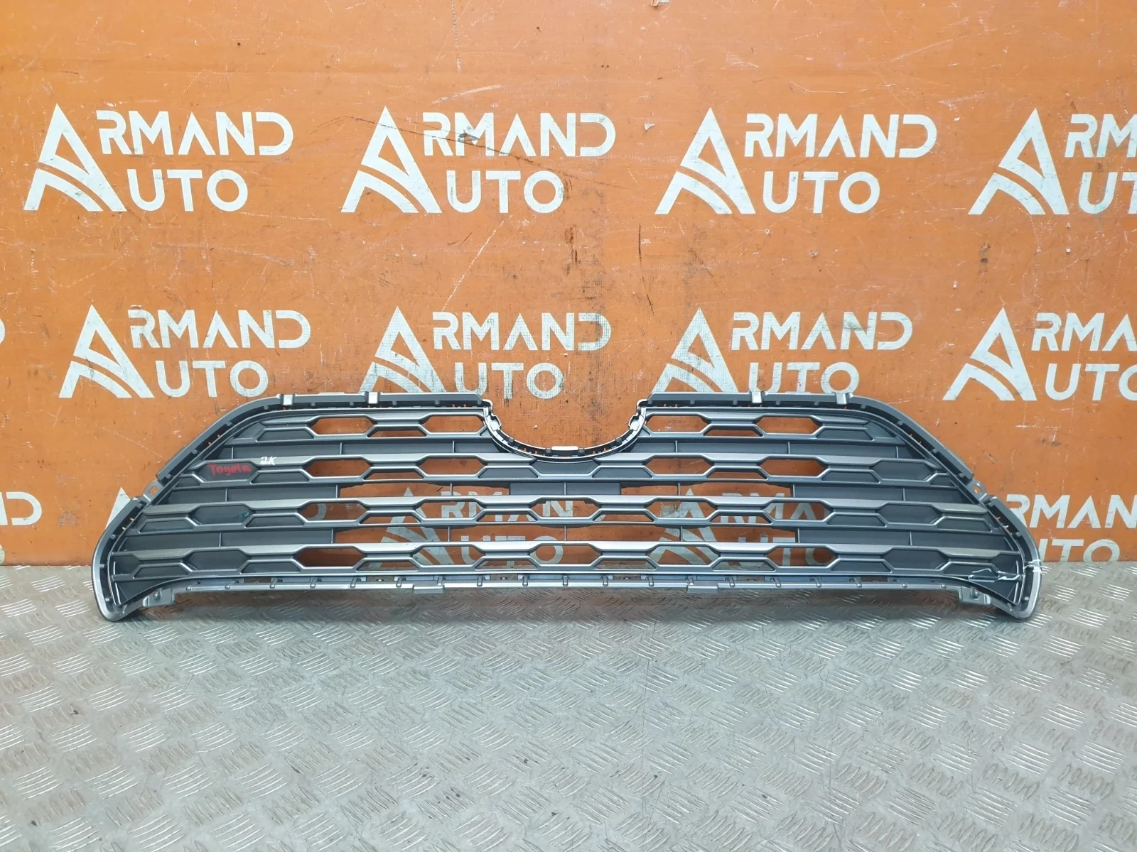 Решетка радиатора Toyota RAV4 2018-нв 5 XA50