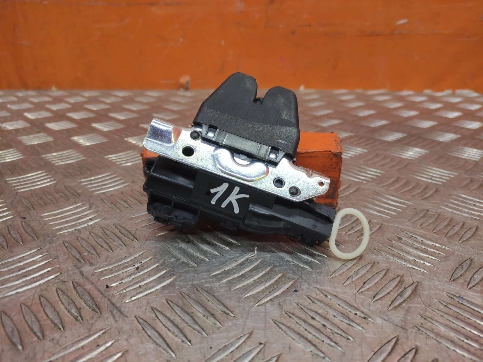 Замок багажника Mercedes CLA-Class 2013-2019 C117 X117