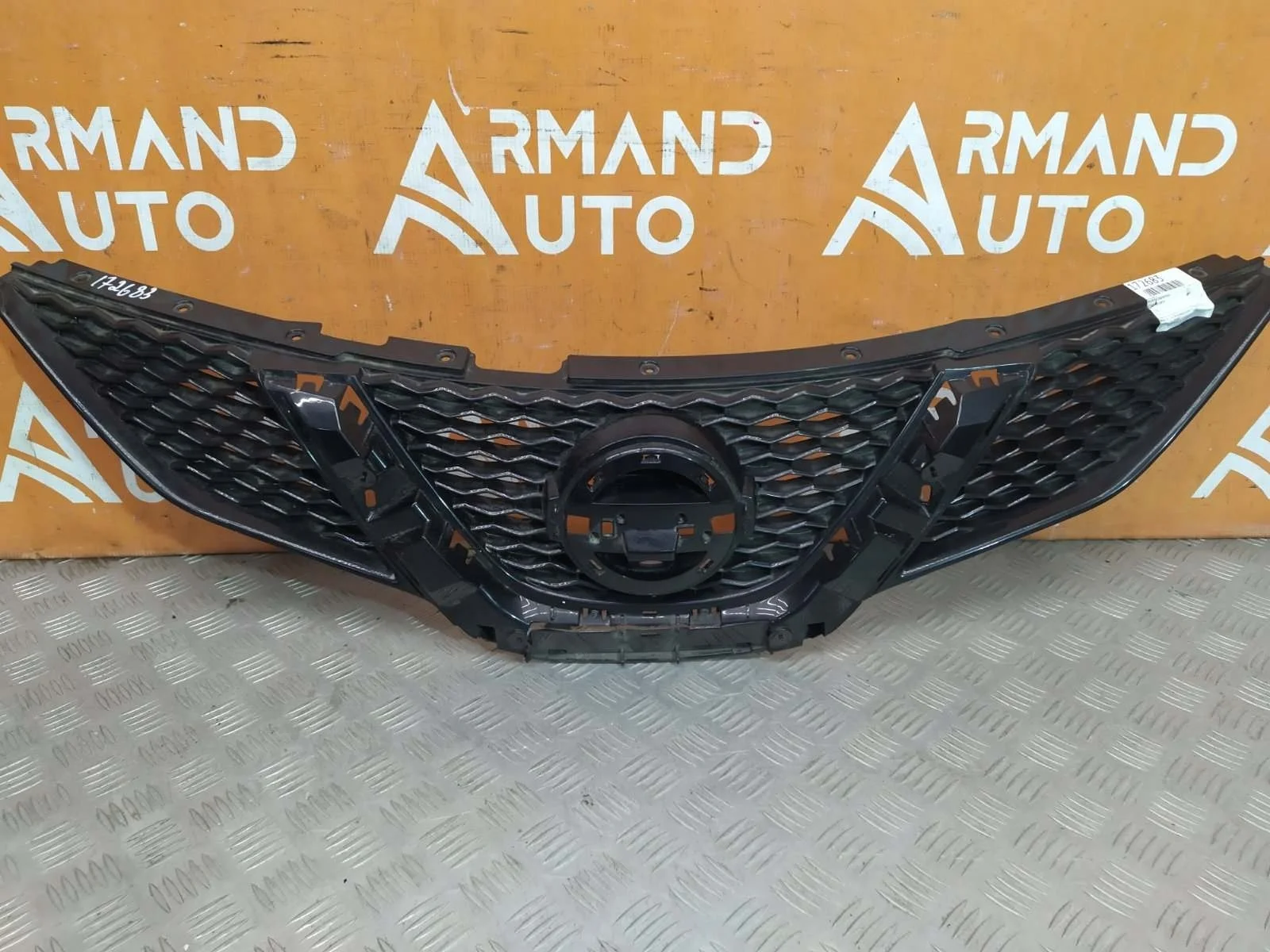 Решетка радиатора Nissan Qashqai 2013-2019 j11