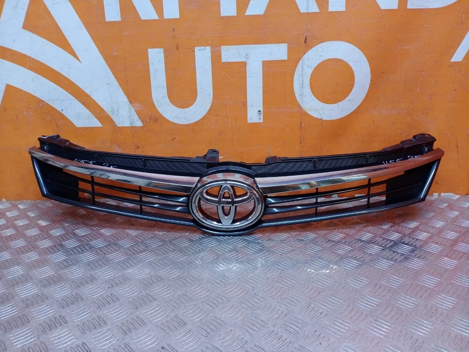 Решетка радиатора Toyota Camry 2014-2017 XV50